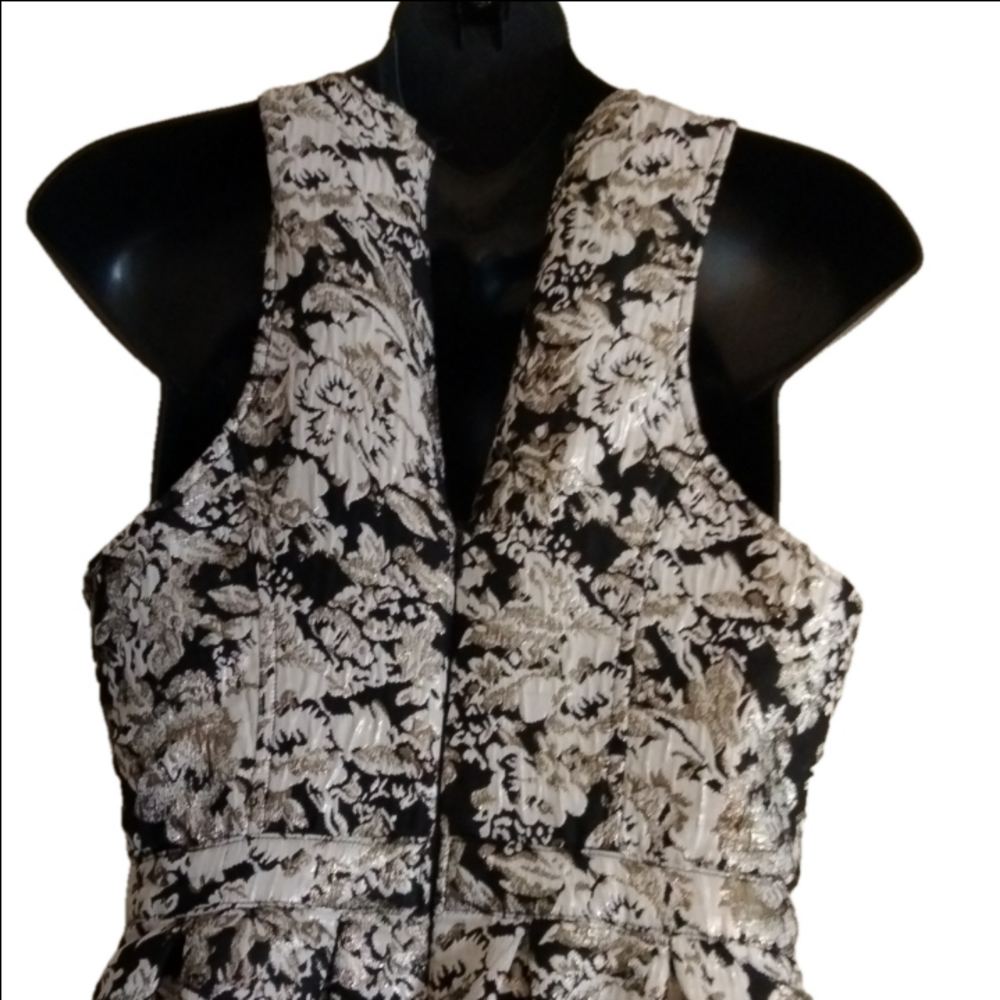 Abercrombie & Fitch Black and silver size small dress. Supercute style! - Picture 6 of 13